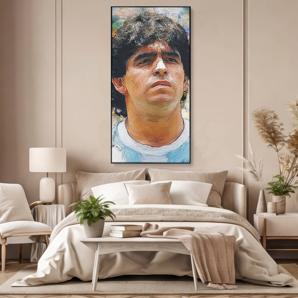 Tablou canvas cu tablou canvas cu diego maradona, in rama de aluminiu negru, pe perete intr-un dormitor